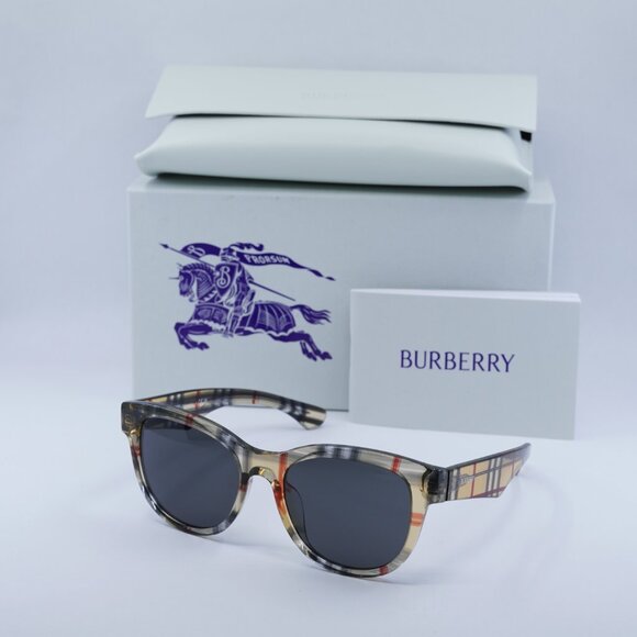 Final Price! Burberry BE4432U 412287 Vintage Check/Dark Grey Sunglasses - Picture 1 of 9